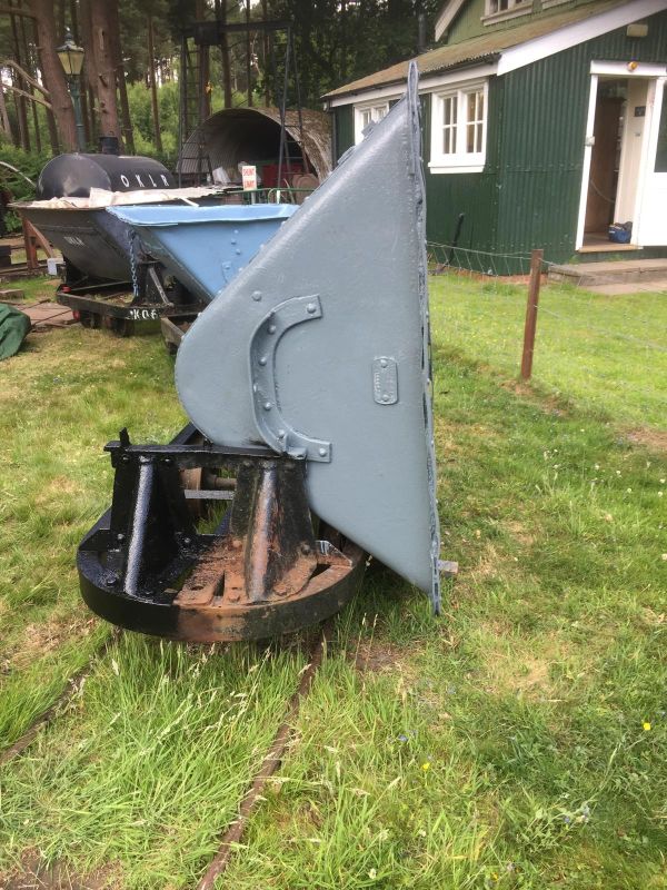An wagon with the words 'Hudson' written on it, nicely painted in silver.