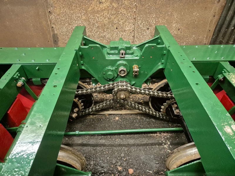 5713 with its new chains fitted